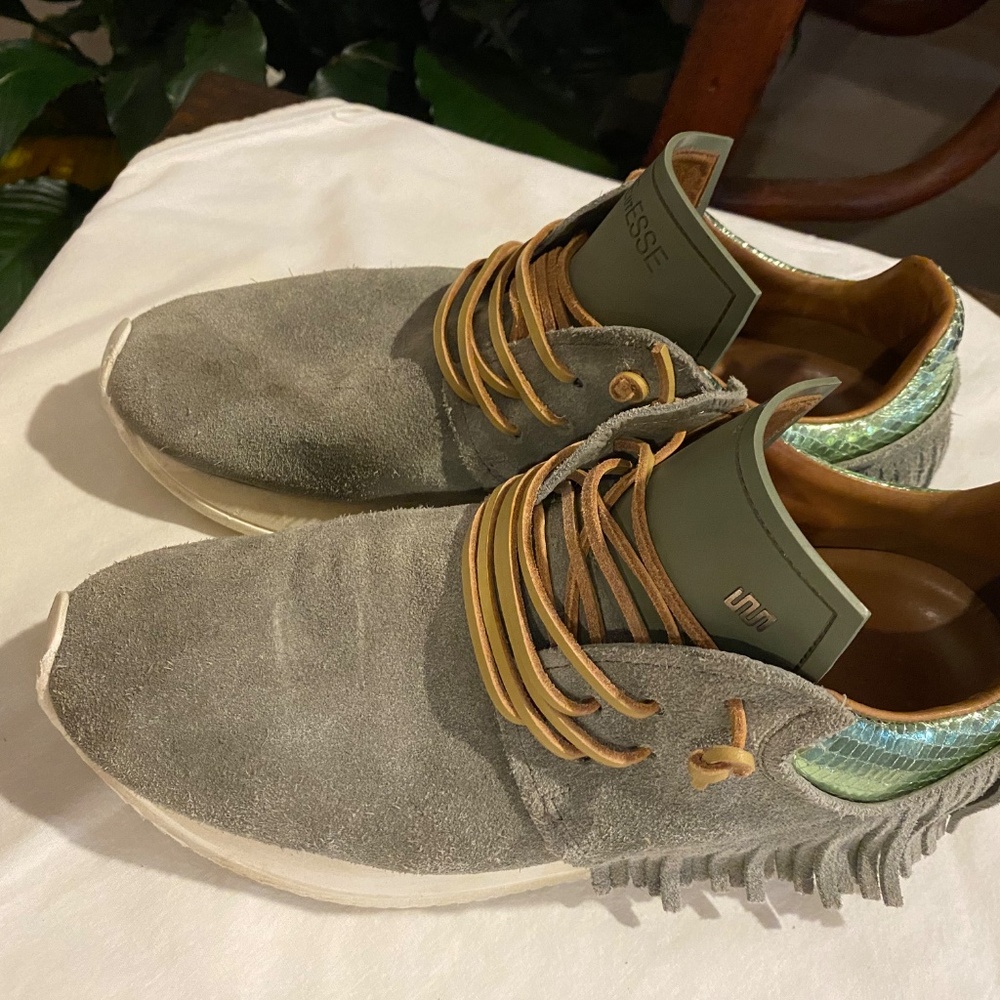 Esseutesse Suede Fringe Sneakers olive green grey - Picture 3 of 7